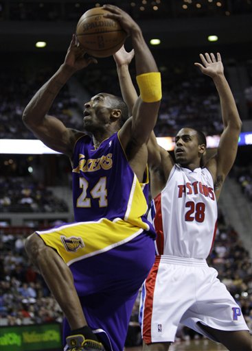 Lakers Pistons Basketball